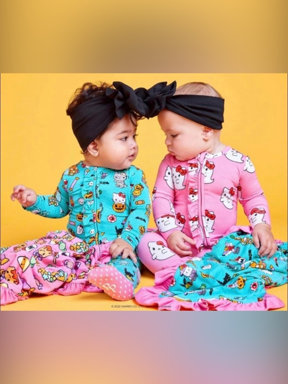 POSH PEANUT X HELLO KITTY HALLOWEEN SANRIO BAMBOO LUXE BLANKET